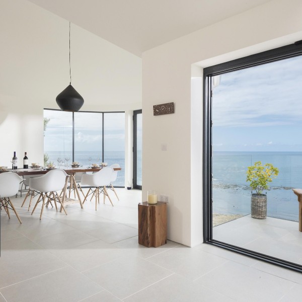 伊盾高效隔音門窗：綠色、環(huán)保、節(jié)能、安全、安靜、健康……