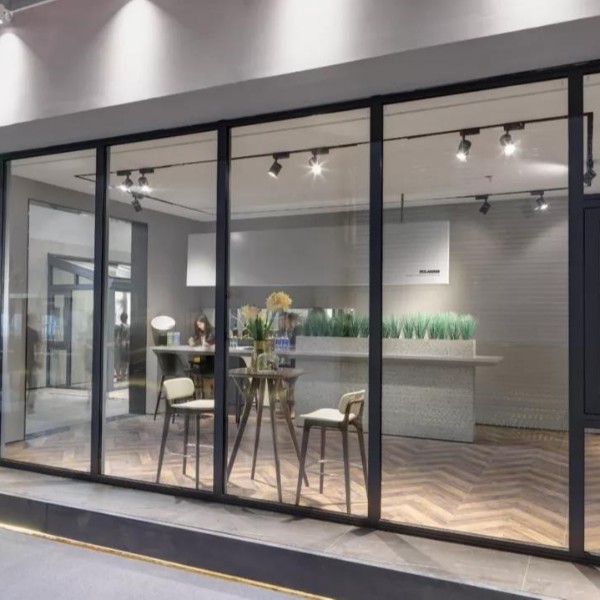 系統(tǒng)門(mén)窗是如何實(shí)現(xiàn)冬暖夏涼的？看看你就知道了！